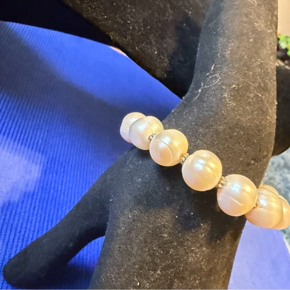 Iridescent Genuine Freshwater Pearl Bracelet